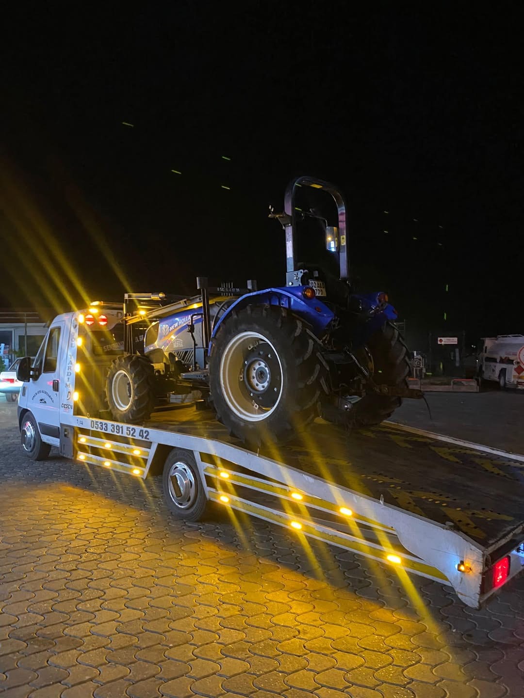 Gece traktör taşıma